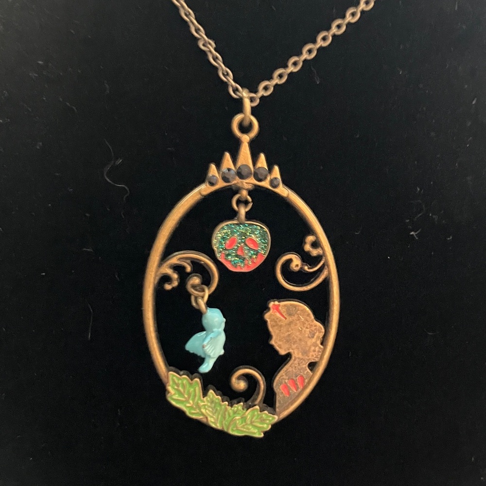 Disney Snow White Story Bronze necklace